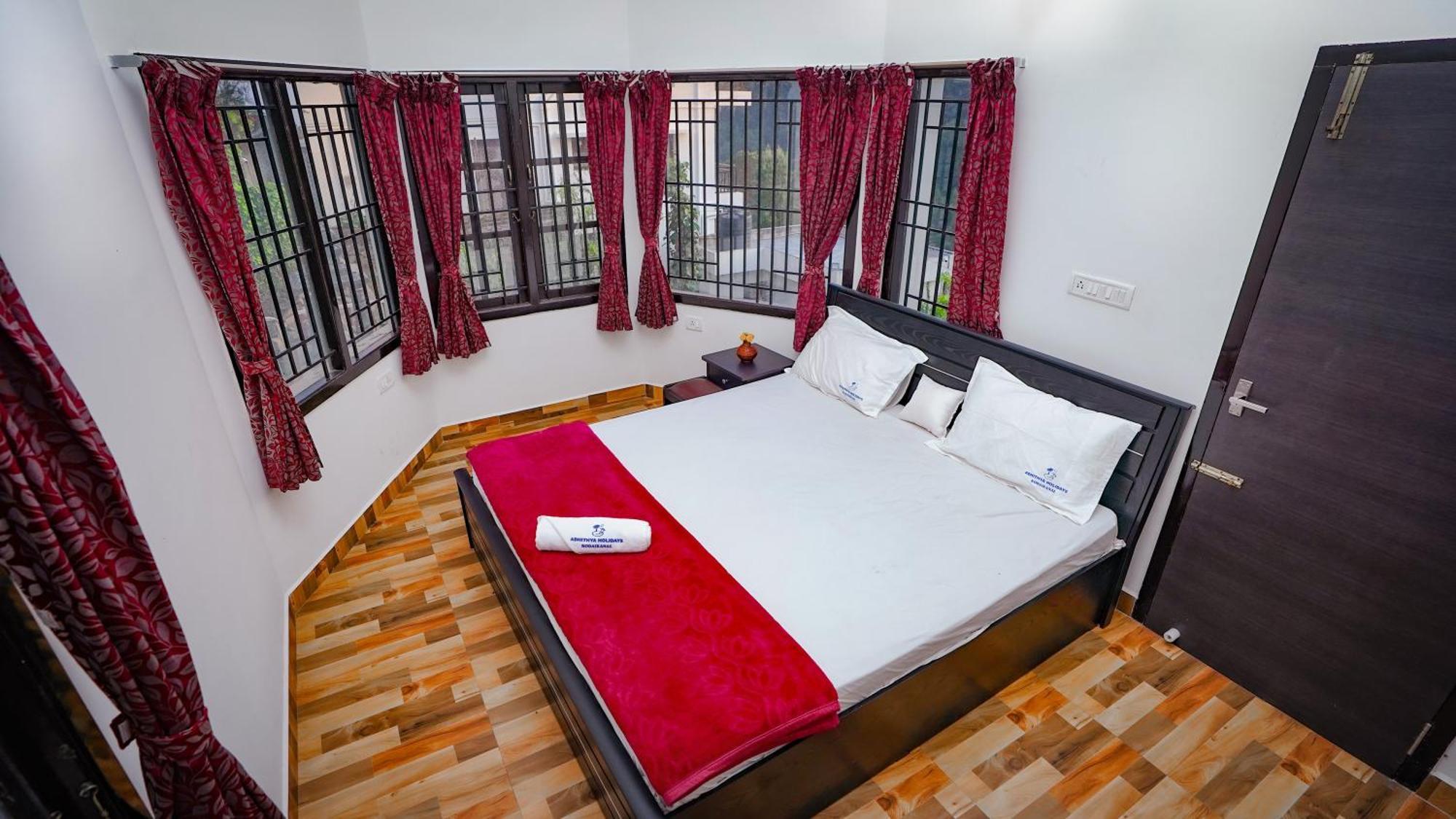 Adhithya Holidays Кодайканал Экстерьер фото