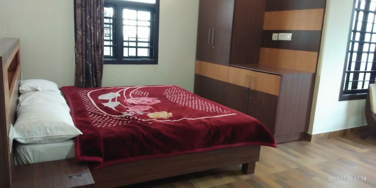 Adhithya Holidays Кодайканал Экстерьер фото